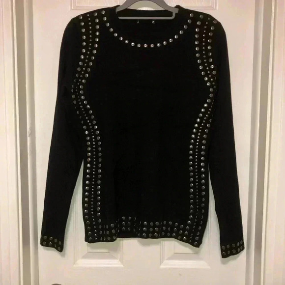 VENUS Women’s Black Long Sleeve Top with silver button accents M XL - Picture 13 of 16